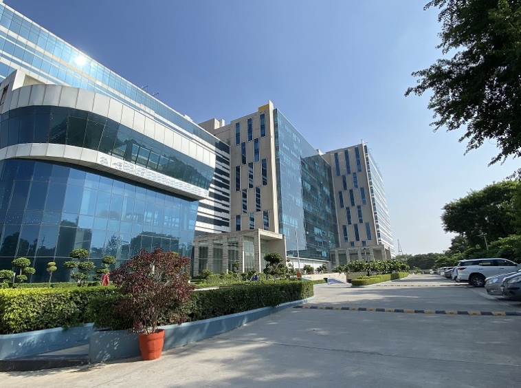 Commercial Property in Noida